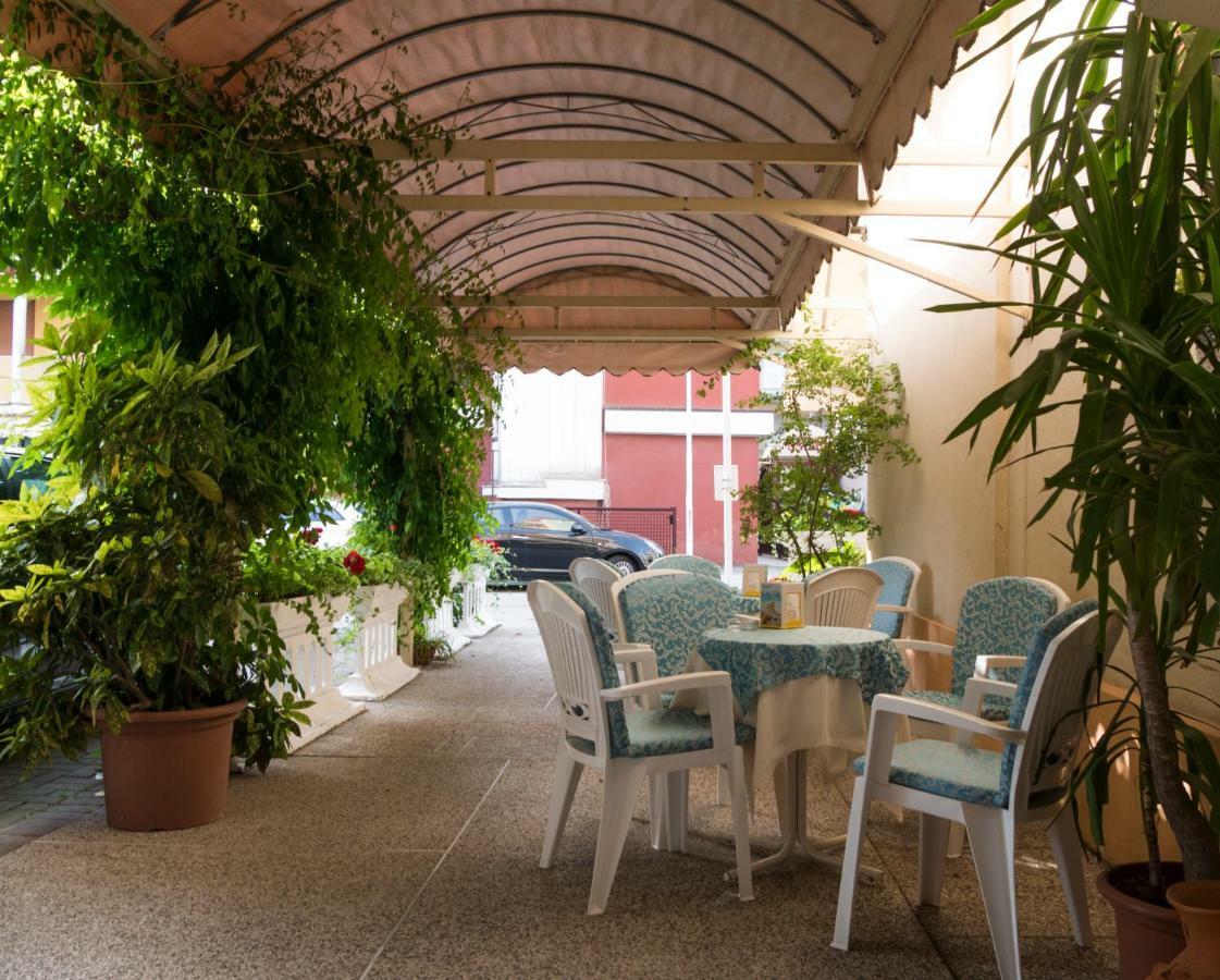 Hotel Casa Mia Лидо-ди-Езоло Экстерьер фото